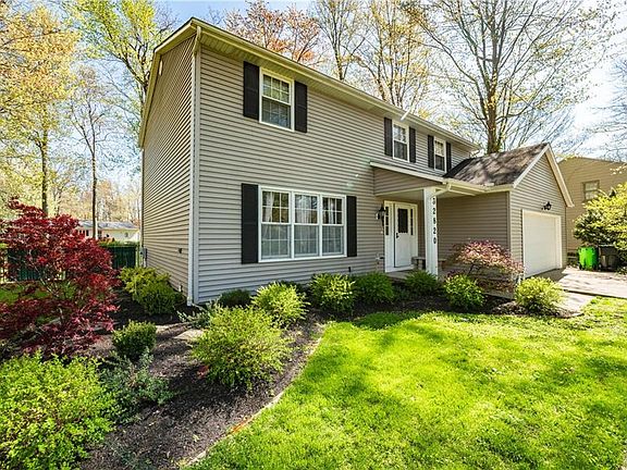 2nd image of 32820 Tanglewood Ct