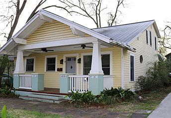 2nd image of 4804 Caswell Ave
