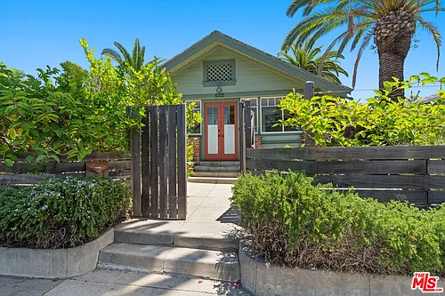 632 California Ave Photo 1