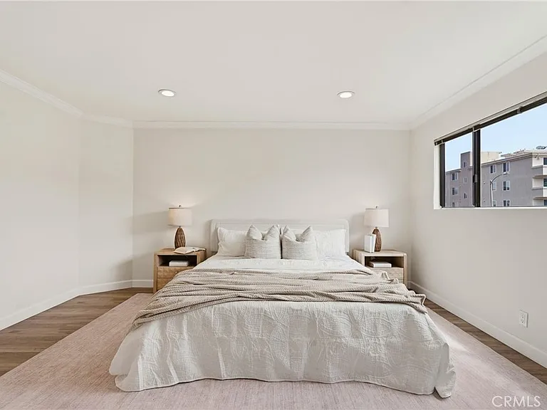 1433 S Beverly Dr — Photo 32