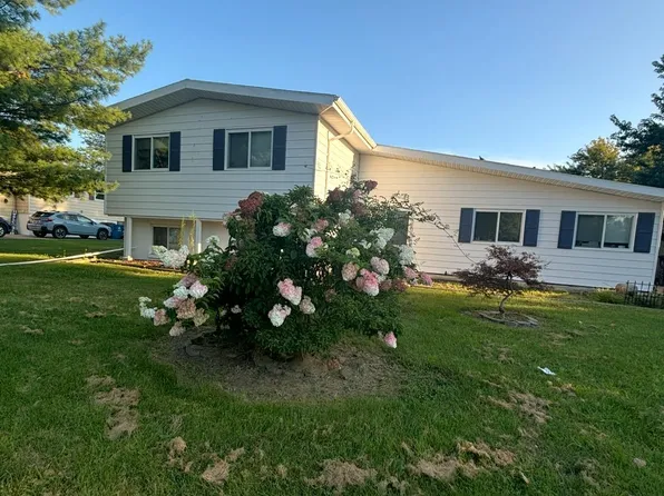 3422 Westover St, Peru, IN 46970