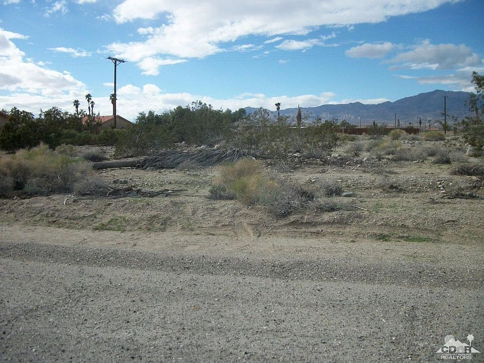 1st image of 2825 Coronet Ave