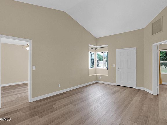 4th image of 5136 E EVERGREEN Street #1006
