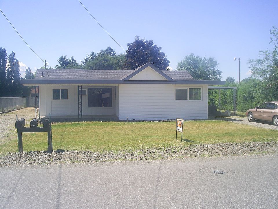 824 Rd 44. Front View
