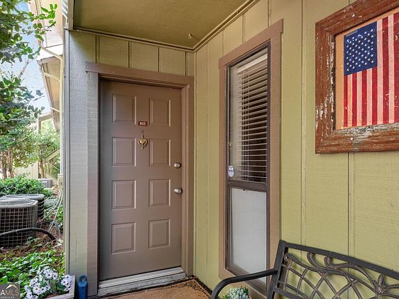 3rd image of 605 Dunbar Dr Unit 605