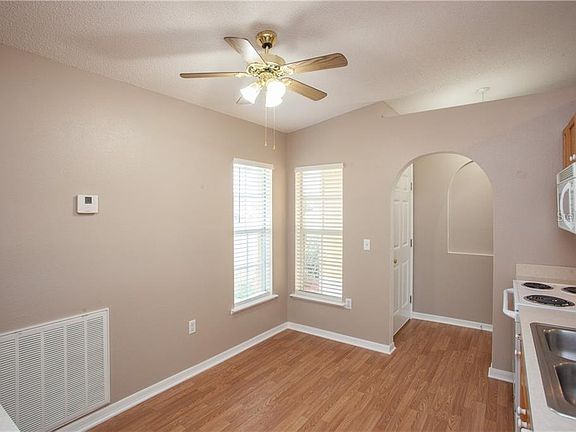 4th image of 309 Gretna Ln