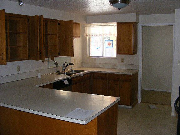 4th image of 1286 Homer Ave