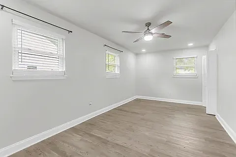 109 Camellia Rd — Photo 19