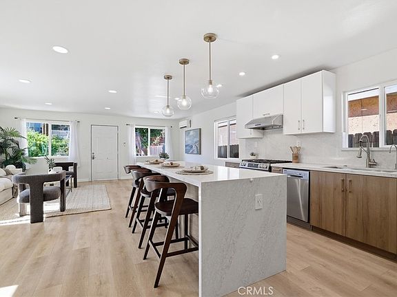 4th image of 3754 Mercury Ave