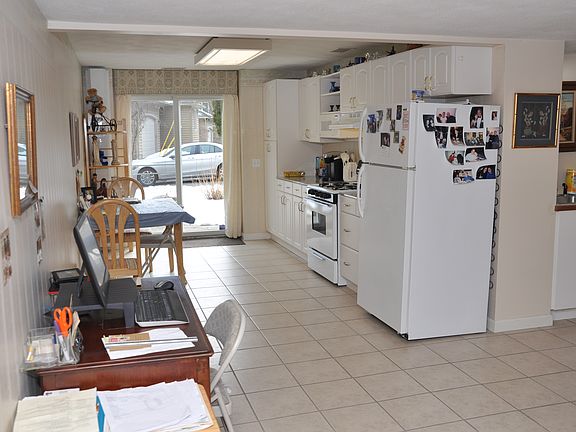 2nd image of 160 Pine Glen Dr