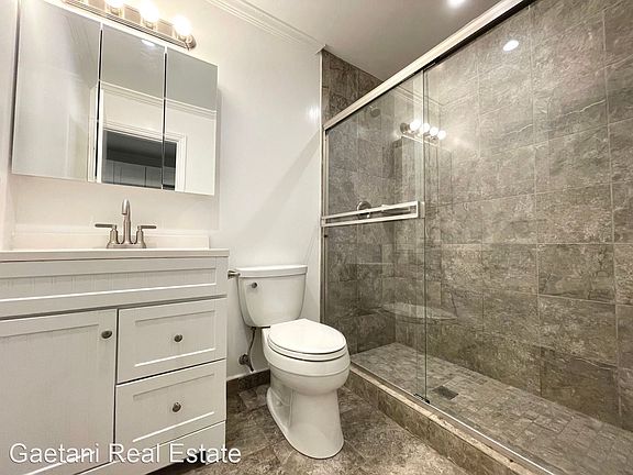 5th image of 1125 Union St #11781303