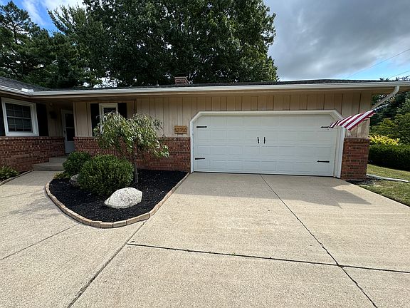 3rd image of 52700 Brandel Ave