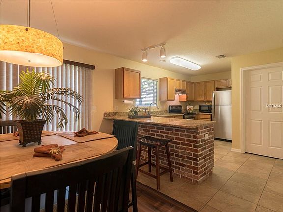 5th image of 114 Woodknoll Pl