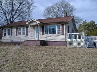 29 Pine St, Chickamauga, GA 30707