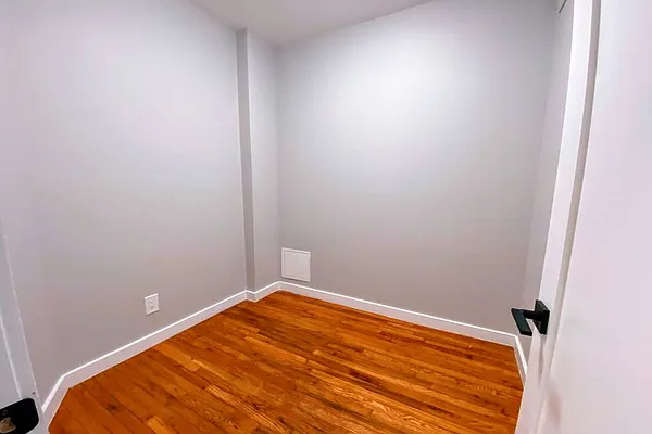 Rented by Compass | media 7