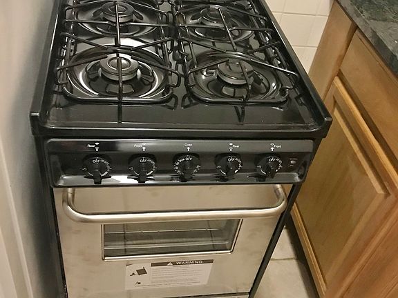 3rd image of 244 E 60th St APT 5D