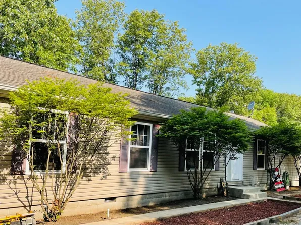 10078 Crane Ct, Wheatfield, IN 46392