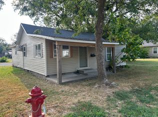 318 N Vine St, Commerce, OK 74339
