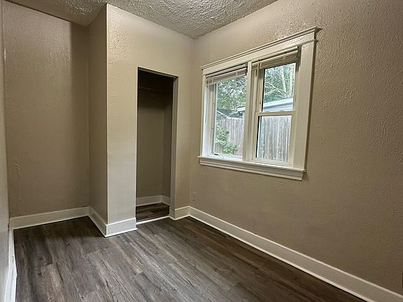 5th image of 1124 Minnehaha Ave E #1