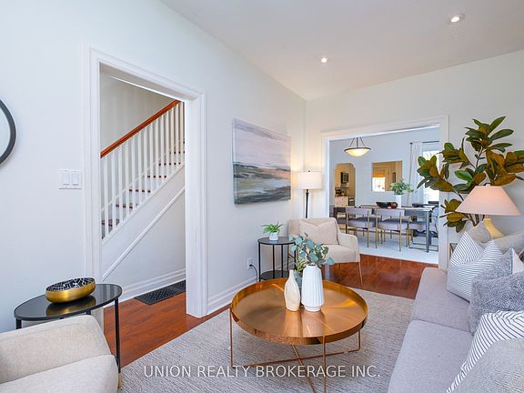 5th image of 100 Oakvale Ave