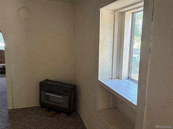 5th image of 804 Main Street