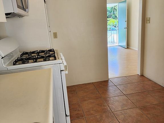 5th image of 4277-4289 Bayard St #4287