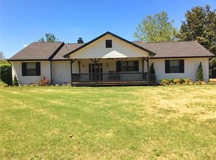 13479 Saint Andrews Dr, Siloam Springs, AR 72761