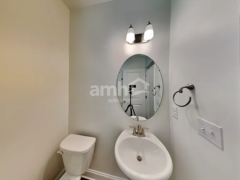 6051 Rosemore Ln — Photo 11