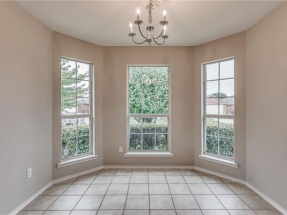 4th image of 9905 Southgate Dr