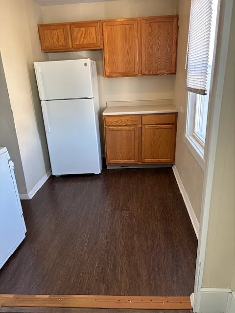 98 Oregon St — Photo 3