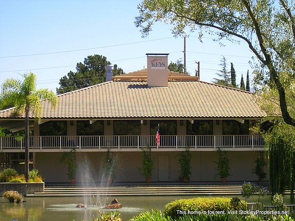 4th image of 370 N Civic Dr APT 304