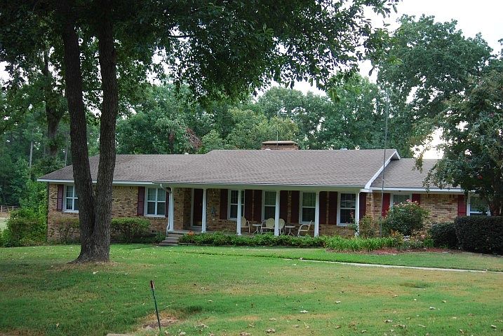 1st image of 704 Tullie Dr