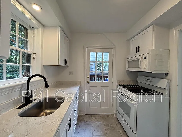 9919 Big Rock Rd — Photo 4