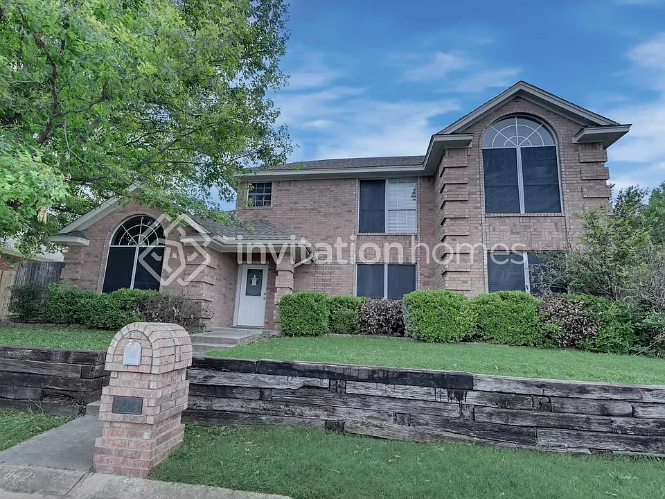 8429 Golf Club Cir