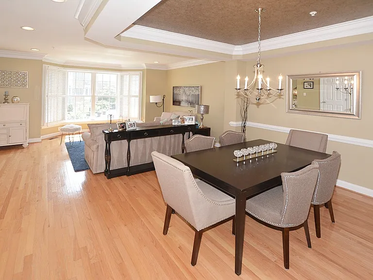 3547 Goddard Way — Photo 3