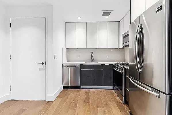 Rented by REAL New York | media 12