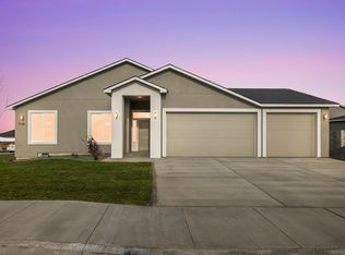 7126 W 35th Ave, Kennewick, WA 99336