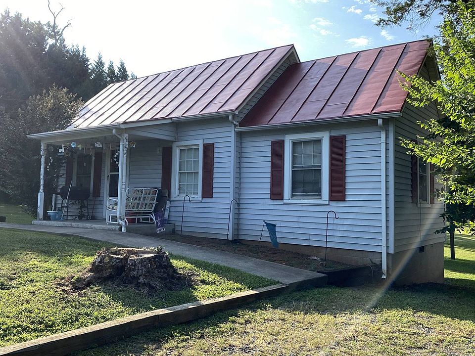 1st image of 121 Houseworth St