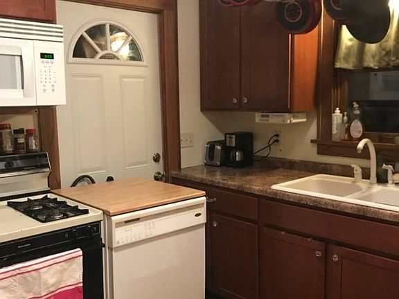 5th image of 2210 17th Ave S APT 1