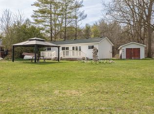 20927 Lakeside Dr, Thames Centre, ON N0M2P0