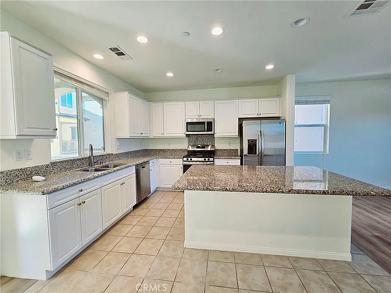 2892 Cedar Ln — Photo 6