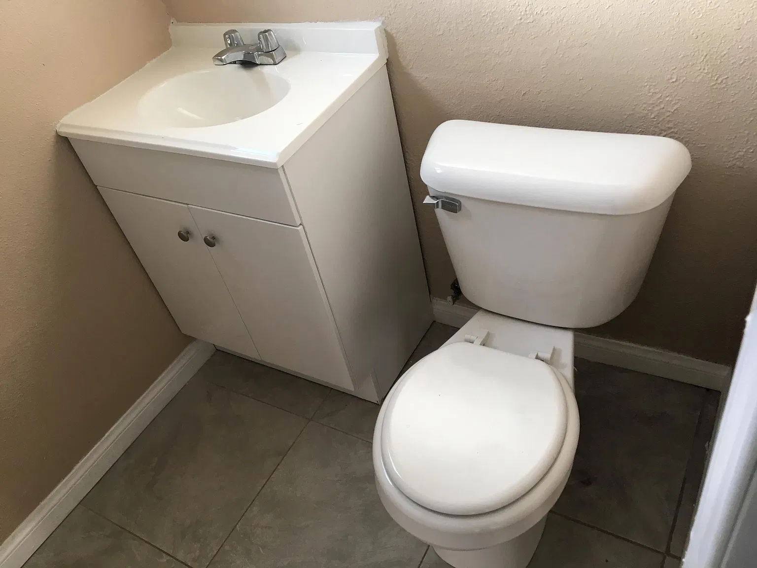 2 bed, $1,100 — Photo 4