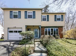 14 Pilgrim Rd, White Plains, NY 10605