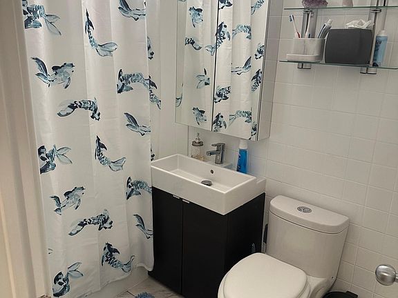 4th image of 32 Pleasant Dr APT 21