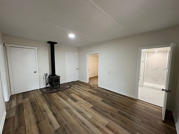 3rd image of 385 Lake Dr #A