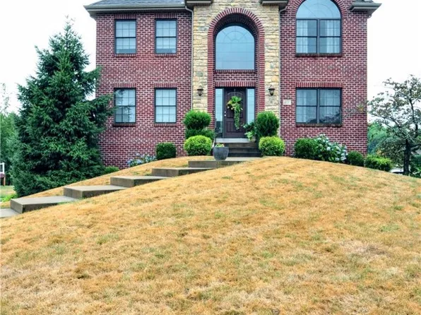 171 Robinson Dr, Pittsburgh, PA 15236