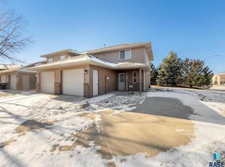 901 S Joseph Pl, Sioux Falls, SD 57106