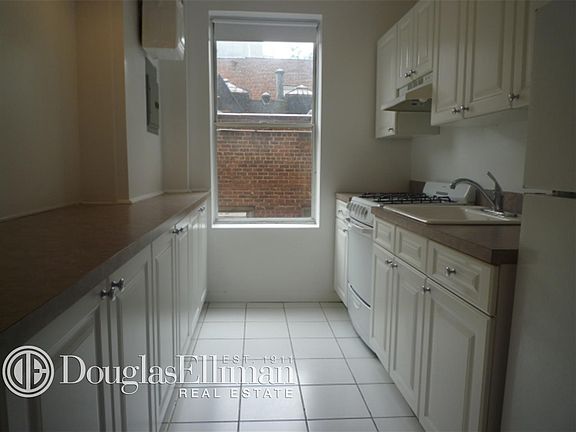 4th image of 1274 5th Ave APT 308