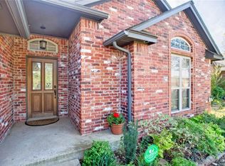 2012 Cedar Pointe Cir, Edmond, OK 73003