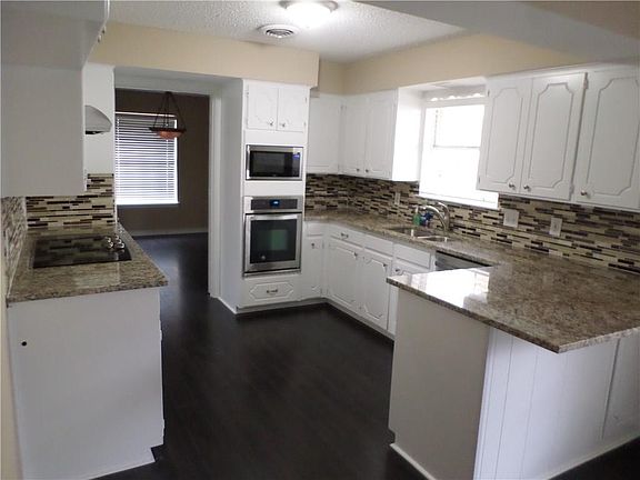 4th image of 1807 Holm Oak St